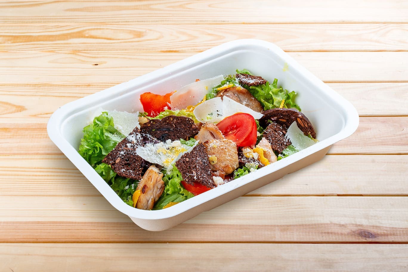 Mittagessen Griechischer Salat mit Feta-Käse