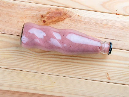 Zweites Frühstück Smoothie (Rote Beete, Johannisbeere, Banane)