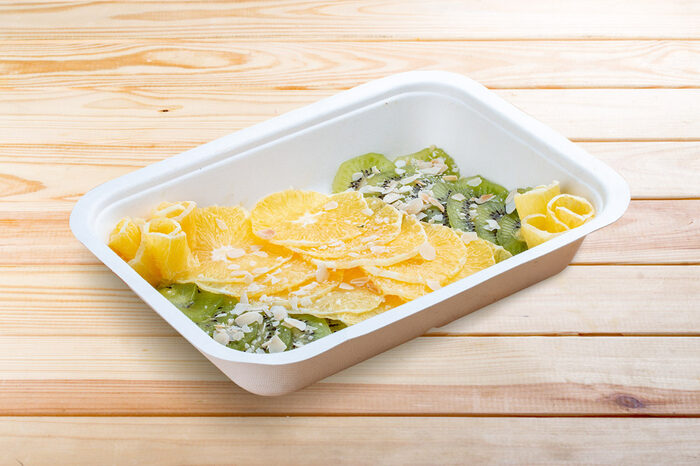 Zweites Frühstück (zweites Gericht) Fruchtcarpaccio aus tropischen Früchten