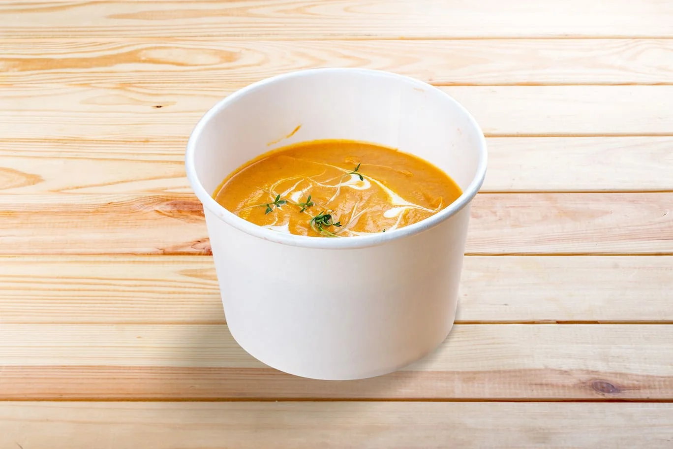 Mittagssnack Cremesuppe mit Lachs