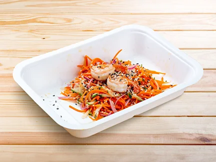 Mittagessen (zweites Gericht) Salat mit Garnelen