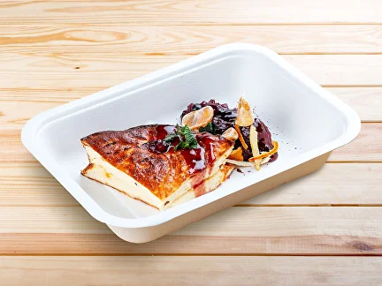 Frühstück Leichte Käse-Auflaufform mit Beerenmousse