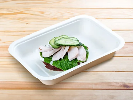 Zweites Frühstück (zweites Gericht) Toast aus Mehrkornbrot mit Truthahn