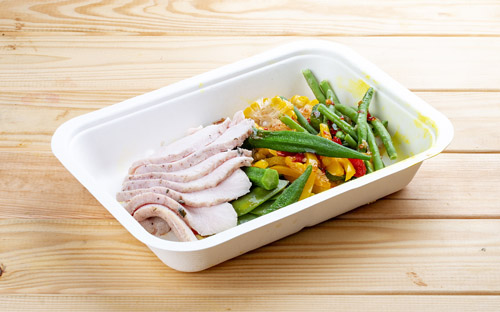 Mittagessen:
Zarte Pute mit schonend gegartem Gemüse