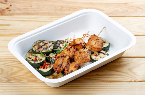 Mittagessen:
Saftige Hähnchenspieße mit zarten Zucchini